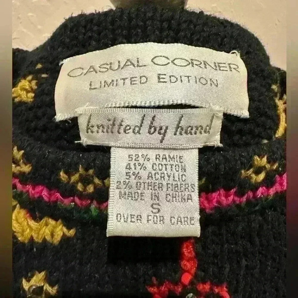 VTG Casual Corner Women’s S Limited Edition Hand Knit Sweater Grannycore Beaded - Picture 9 of 11